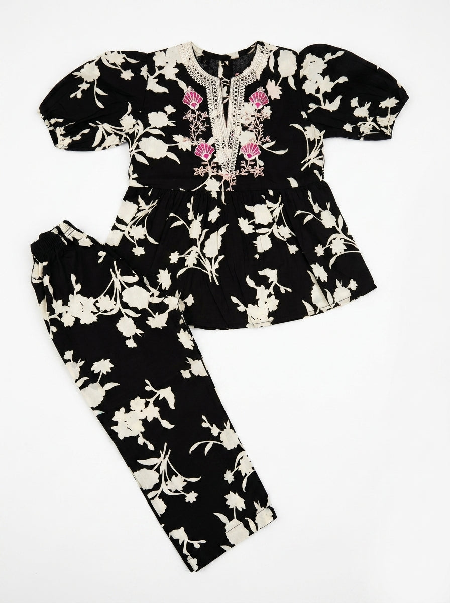 EMBROIDED FLORAL | BLACK
