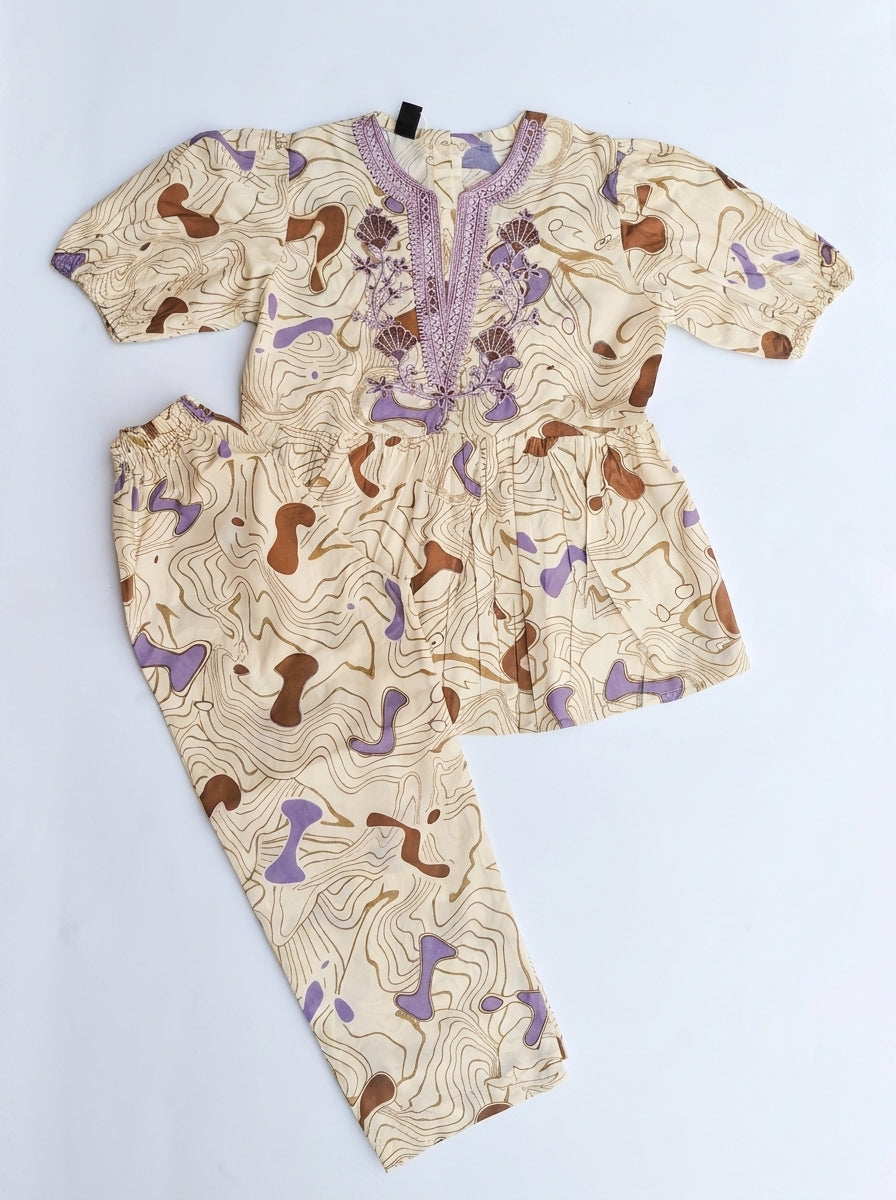 EMBROIDED FLORAL | OFF-WHITE