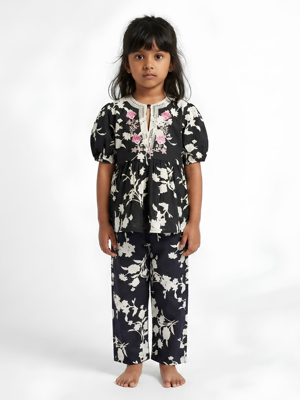 EMBROIDED FLORAL | BLACK