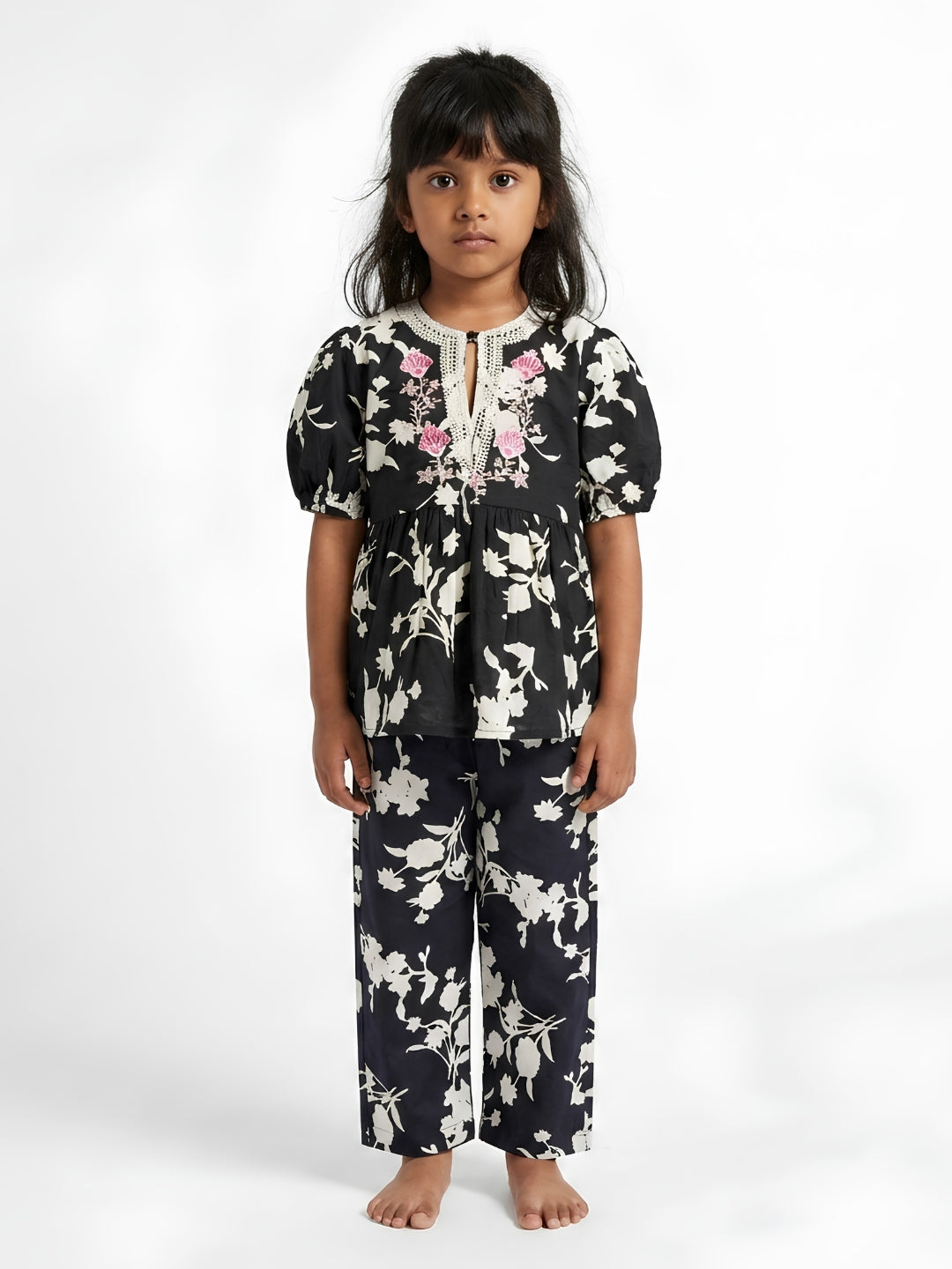 EMBROIDED FLORAL | BLACK